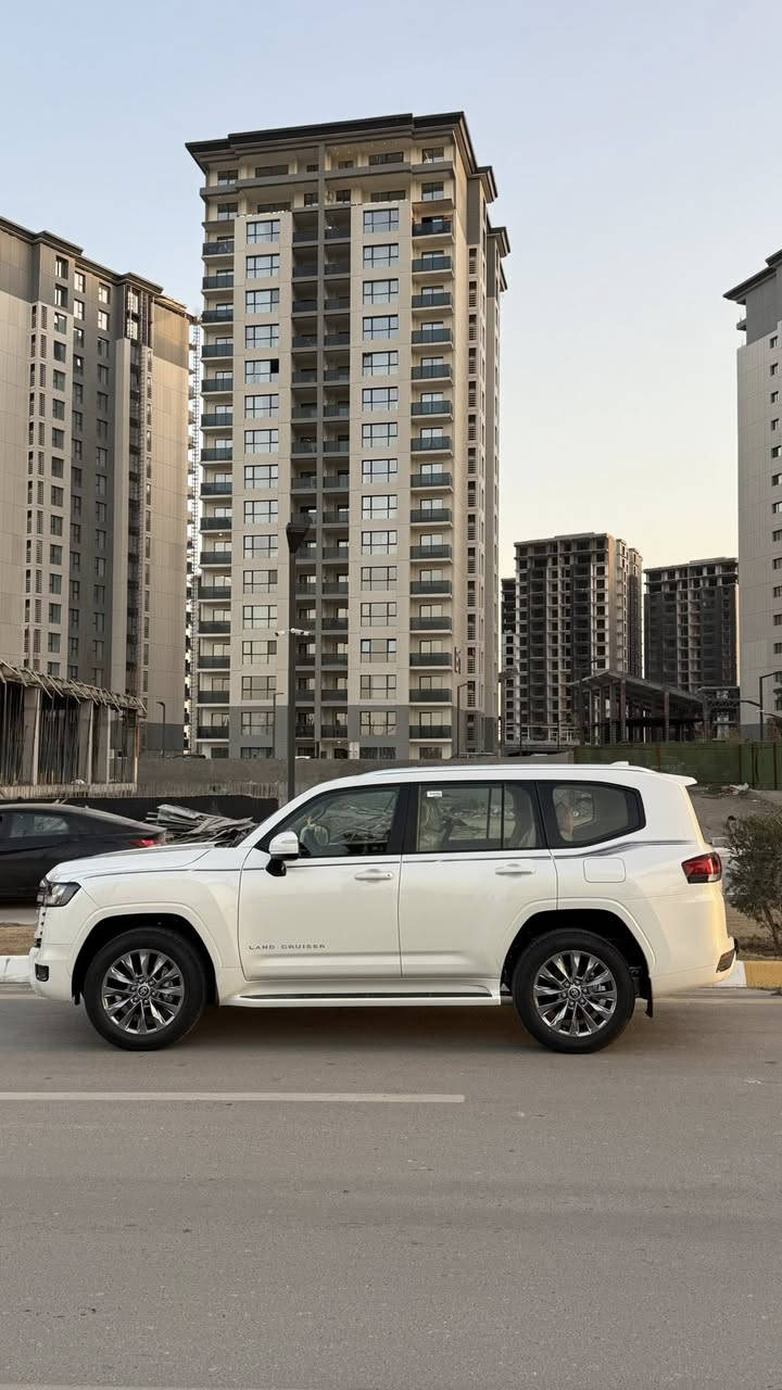 سلام عليكم ....
لاند كروز موديل 2025 للبيع او المراوس 

تويوتا العراق ضمان فئة

GXR

محرك 6 سلندر 4000cc تنفس طبيعي السيارة حالة الزيرو ماشية 260 كيلو متر

المواصفات

١ بصمة تشغيل

٢. تشغيل عن بعد

٣ . خمس بصمات ابواب

٤. باب خلفي كهرباء

٥.شاشة كبيرة الوجبة جديدة

٦.كشنات كهرباء

٧. ثلاث شاشات ايباد

٨. تحكم ستيرن

٩. فتحة سقف

١٠. ثلاجة

١١.سايد بريك دكمة

١٢. حساس امامي خلفي

...للتوضيححح السيارة تويوتا العراق ضمان

.. العنوان بغداد العامرية.

السعر 75 الف دولار وبيها مجال

الرقم ....

***********

***********
