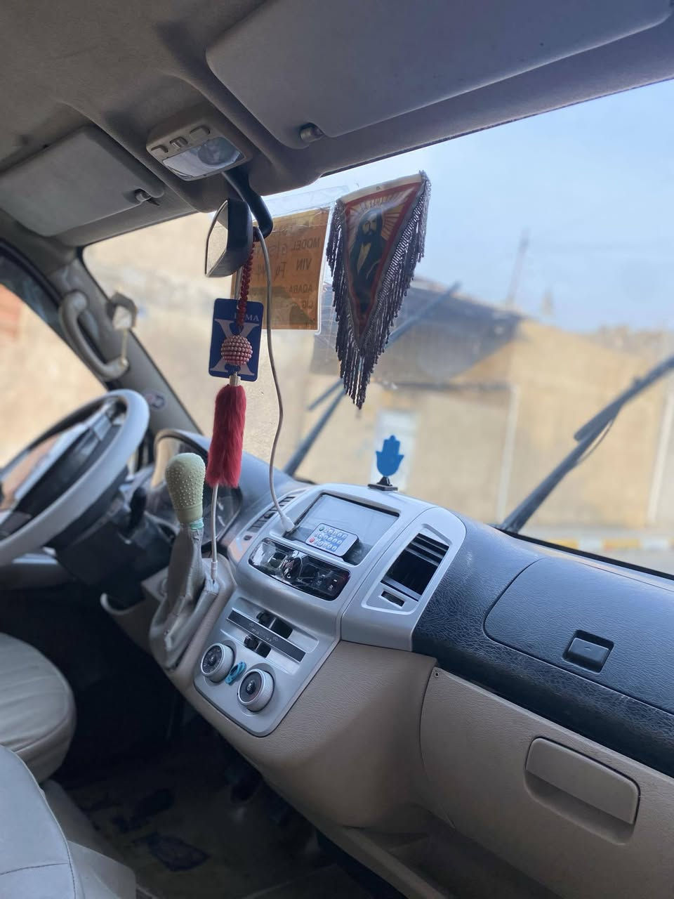 سلام عليكم جنبي البيع مديل 14 لا خيس ولاتبديل ولا صبغ سياره بلديه مكاني بغداد الحسينيه مال راشديه سياره بسمي  تحويل ثاني يوم***********. سعر 98 بيه مجال
