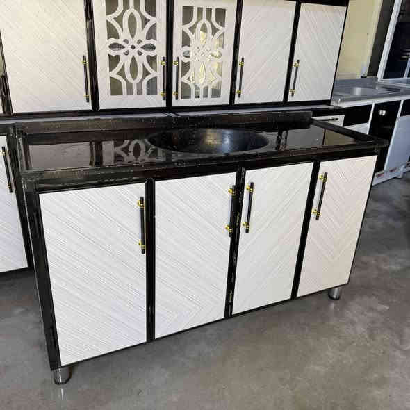 #كاونتر قياس مترين ونص وسنك متر. نص مرمر العنوان مغربة شيشان ثانيه للاتصال ***********
