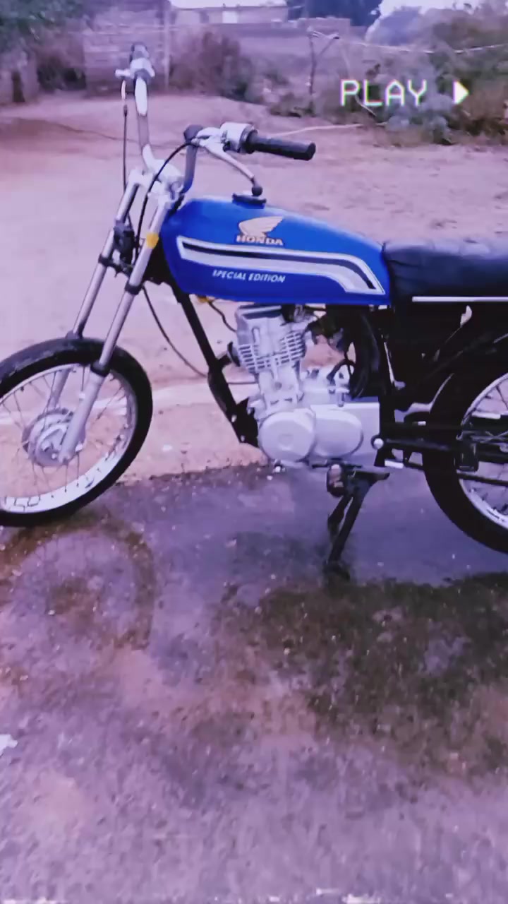 سلام عليكم شباب دراجه للبيع مكفوله من كلشي مكينه نامه السبانه ماحاط عليها الشراي يجي خاص  ***********
