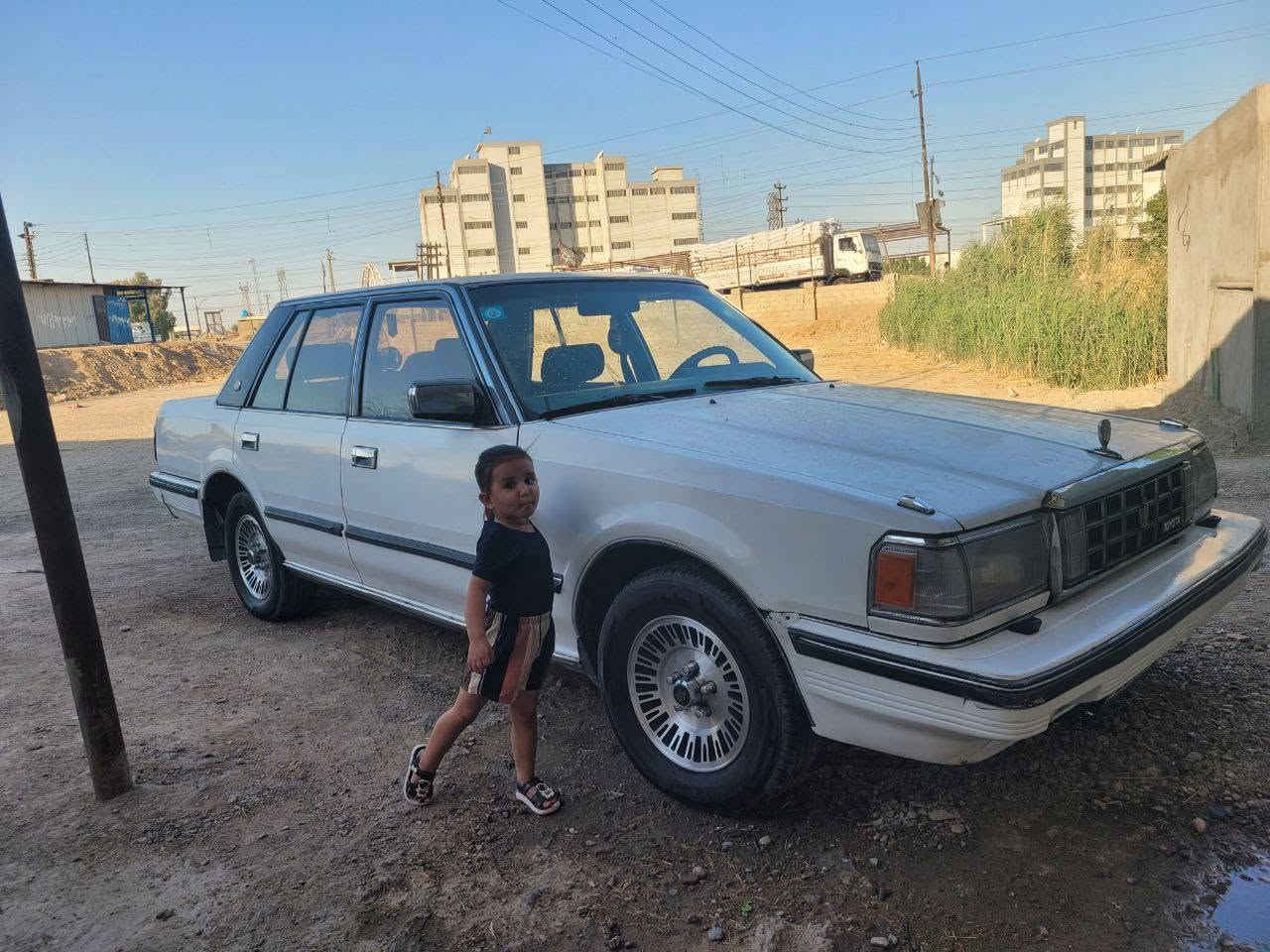 السلام عليكوم سوبر مديل 86رقم نكليزي بسمي شرط التحويل محرك وتبريد وكير كفالة صدر نص عمر كهربائيات كلها شغالة سياره حلوه نصبتها تفاصل ماعرف مصبوغه عام حزام ماعرف بيها  بس لعرف بيها بدون معجون العنون قرب بسماية سعر 55 وبيها مجال *********** بي واتساب
