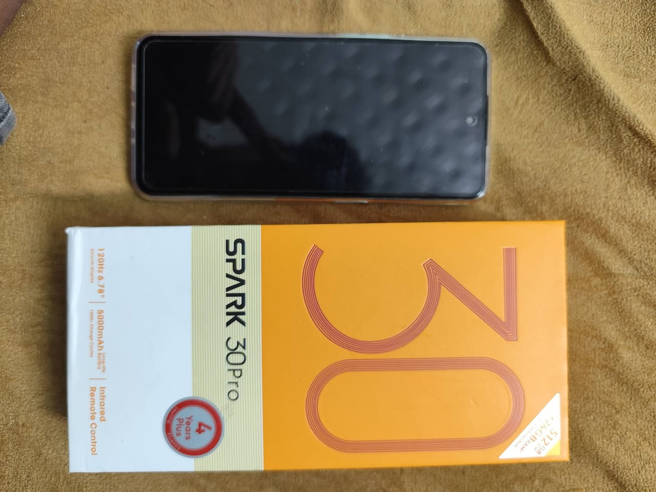 سلام عليكم جهاز TECNO SPARK30 pro ذاكرة 512 رام 12+12 نسخه صيني ملحقاته كامله شاحنه وهيدفون وكفر ولزكه  استخدام يومين فقط جهاز راقي للبيع او مراوس سعره 125 الف مكان كوفه ***********
