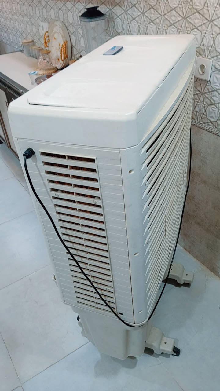 مبرده داخليه ممتشغله ولا موسم ماخذه جديده السعر 175 نوعيه درجه اوله تبريد ماله ثلج الله شاهد مديون واريد ابيعه 
للاستفسار الاتصال على الرقم ***********
