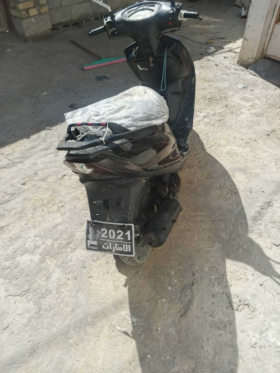 السلام عليكم شباب هاي دراجة للبيع السعر ٢٠٠وبيهة مجال للشراي وهاذ الرقم ***********
