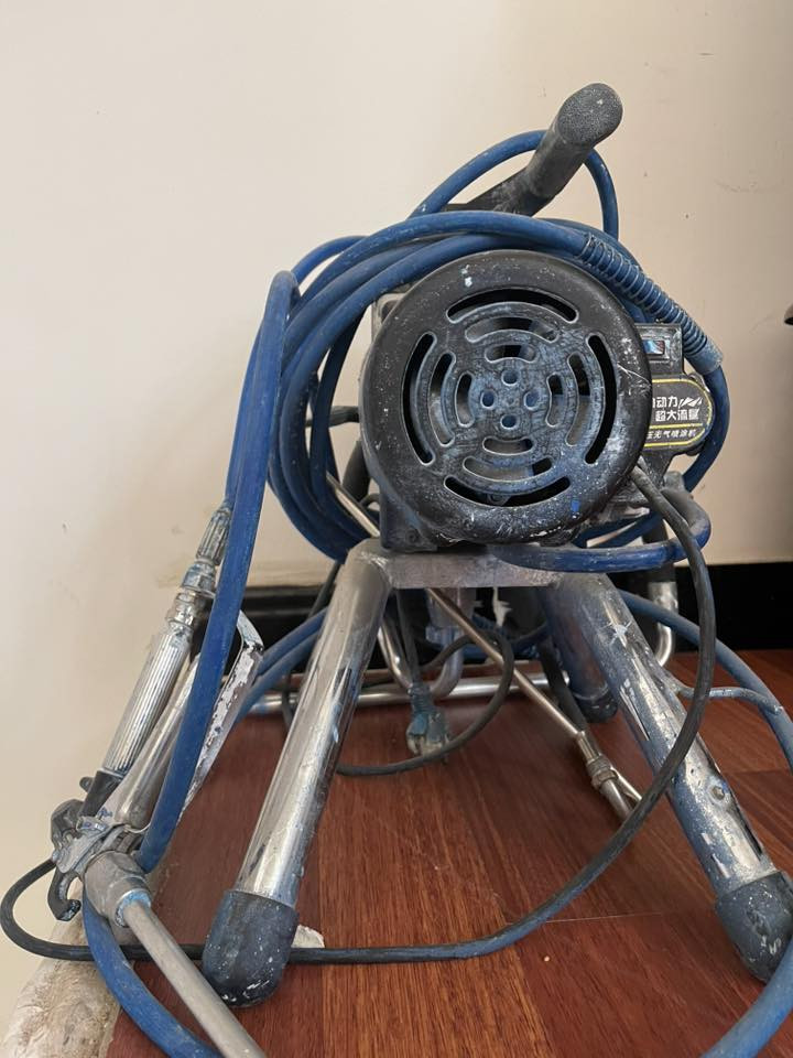 مكائن سنفرة عدد ٧+ ليزرات+خلاطات عدد ٢+ ايرليس
للبيع تواصل واتساب ***********
