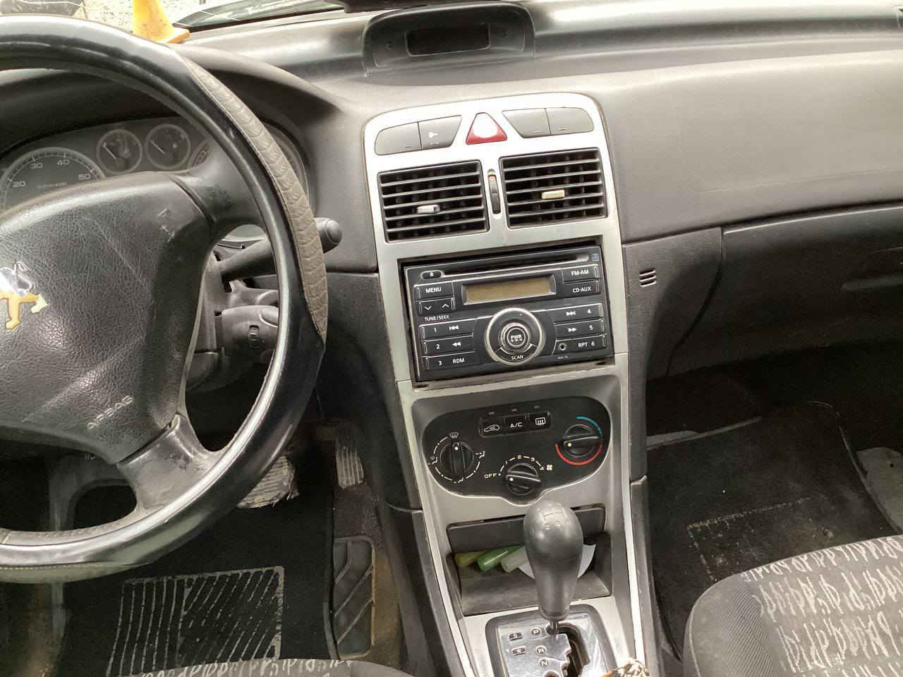 بيجو للبيع مكفولة كفالة عامة رقم الماني صلاح الدين بسمي غير متواجد علا الفيس الاتصال ***********ابو عمر
