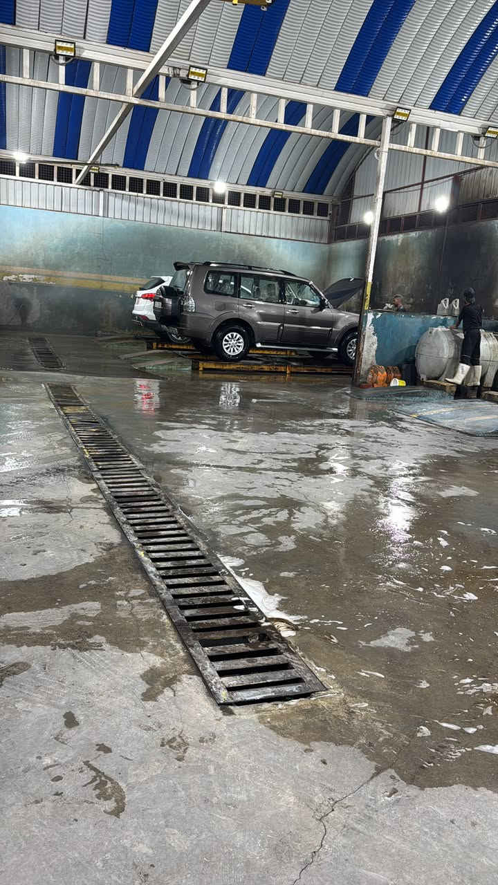 السلام عليكم للبيع بايجرو موديل 2010عادي مو حبتور  لونها مميز مكفوله من كولشي محرك كير حداديه تايرات جاهزه مال جناي رقم بغداد تحويل ثاني يوم سعرها 130وبيها مجال للطيبين مكان السياره النجف للأتصال ***********
