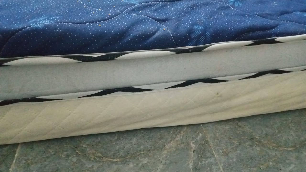 السلام عليكم عندي هذا الدوشك للبيع سعره مناسب


**إذا كنت صاحب هذا الإعلان وتريد حذفه لأي سبب، رجاءا أرسل رسالة إلى الدعم الفني**