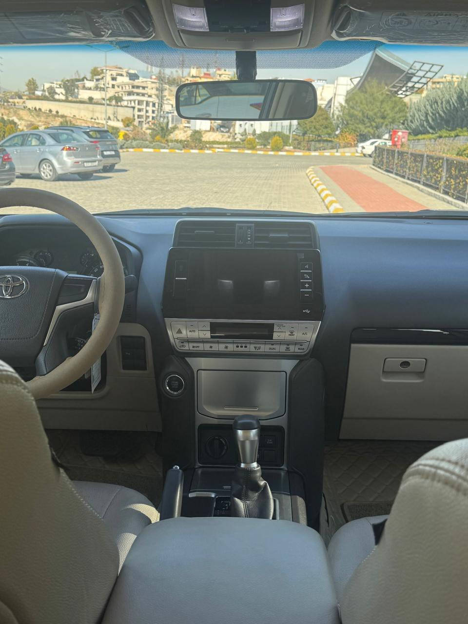 سلام عليكم
برادو موديل 2023 TXL
ماشيه20,000
6سلندر 
رقم السلیمانة
السعر ٤٧٠$


**إذا كنت صاحب هذا الإعلان وتريد حذفه لأي سبب، رجاءا أرسل رسالة إلى الدعم الفني**