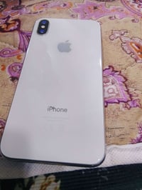 ايفون XS ٦٤ • بطارية ٧٧% • شاشة أصلية