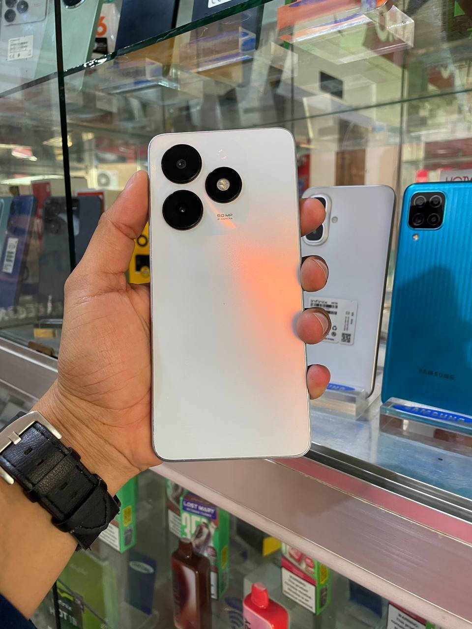 السلام عليكم
وصول وجبة أجهزة مستخدم وجديد 
للاستفسار 
***********
***********
العنوان الصويرة خلف شارع المركز 
مكتب كرار علي
