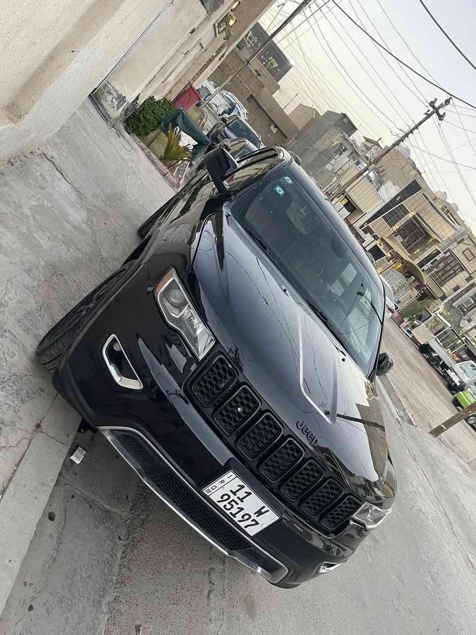 السلام عليكم
للبيع او مراوس حسب القناعه 
جيب شيروكي 2019 بلاك توب 
بيها صبغ جاملغ وبنيد فقط بدون دواخل الباقي مكفول
سياره جديده وجاهزه من كلشي 
محرك 3600 6 سلندر
رقم بغداد باسمي تحويل مباشر 
السعر 223 وبيها مجال 
للاتصال ***********
مكانها بغداد حي الجهاد حي الحسين
