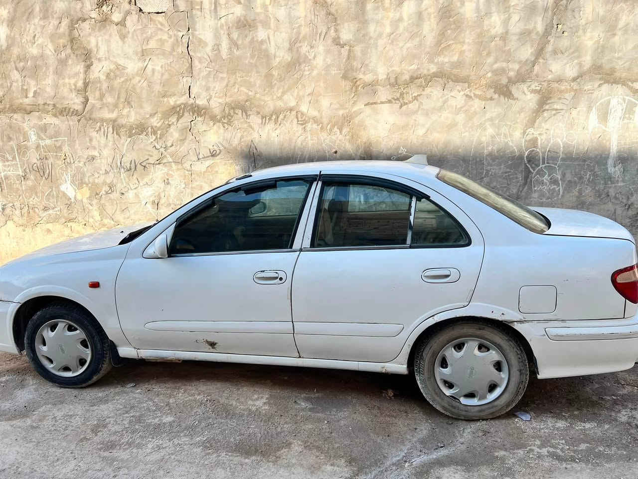 سيارة نيسان سني موديل 2001 رقم بصرة مشروع وطني بأسمي السنوية لغاية 2028 اللون ابيض مصبوغة بها اخياس قليل محرك 1600 القبق الاسود تبريد ليك بها السعر 45 وبيها مجال بسيط والمشتري شرط التحويل خلال شهر لمعرفة المزيد الاتصال على الرقم ***********
