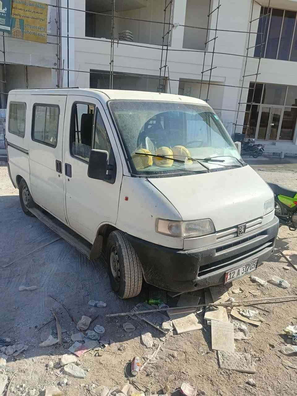 السلام عليكم. بيجو حافله للبيع السعر 60بيها مجال
كير و مكينه مال حاويه 
طخم تواير جدد اترايك وين ما اتريد هيه غرامات صفر سنوية جديد السياره جاهزة.. 
***********
***********
