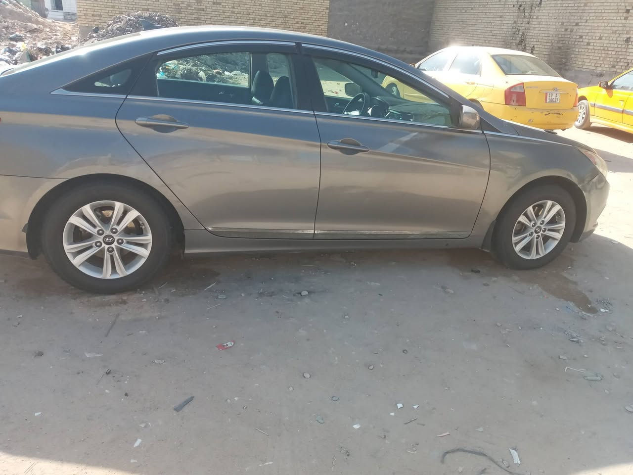 سوناتا البيع موديل ١٣ وارد أمريكي سياره بيه قطعتين صبغ بدون داخل سعر ٩٥   الاستفسار ***********
