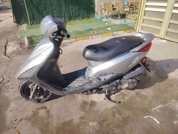 دراجه بريز ببغاء  حديث
 نوزل
مال رمبه قبل شهرين منزلهه كفاله عامه
كفاله  مكينه وكفرات
السعر مليون و 50 الف مجال قليل 
 عنوان بغداد البلديات شارع الكنيسه ***********
