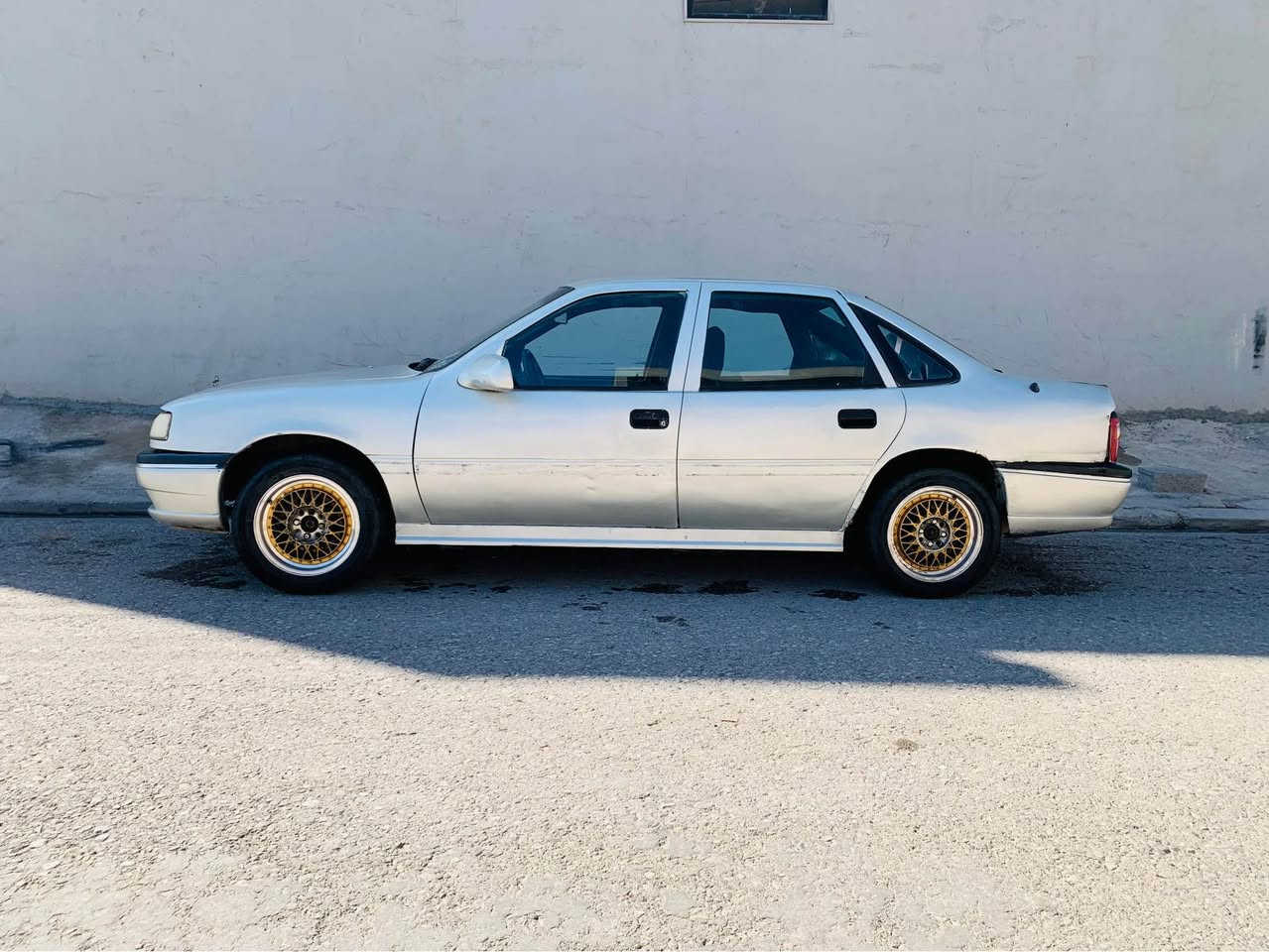 ***********.      ***********فيكترا مة كينة ٢٠كيرو مة كينة بة شرت. كارباي بة شرت  توندو تولة. مودل ٩٤رة  ئارمي قةديمي لة كرة.   سحري. ١٥ورقة. ًً.    سحر 15ورقة أربيل, العراق
