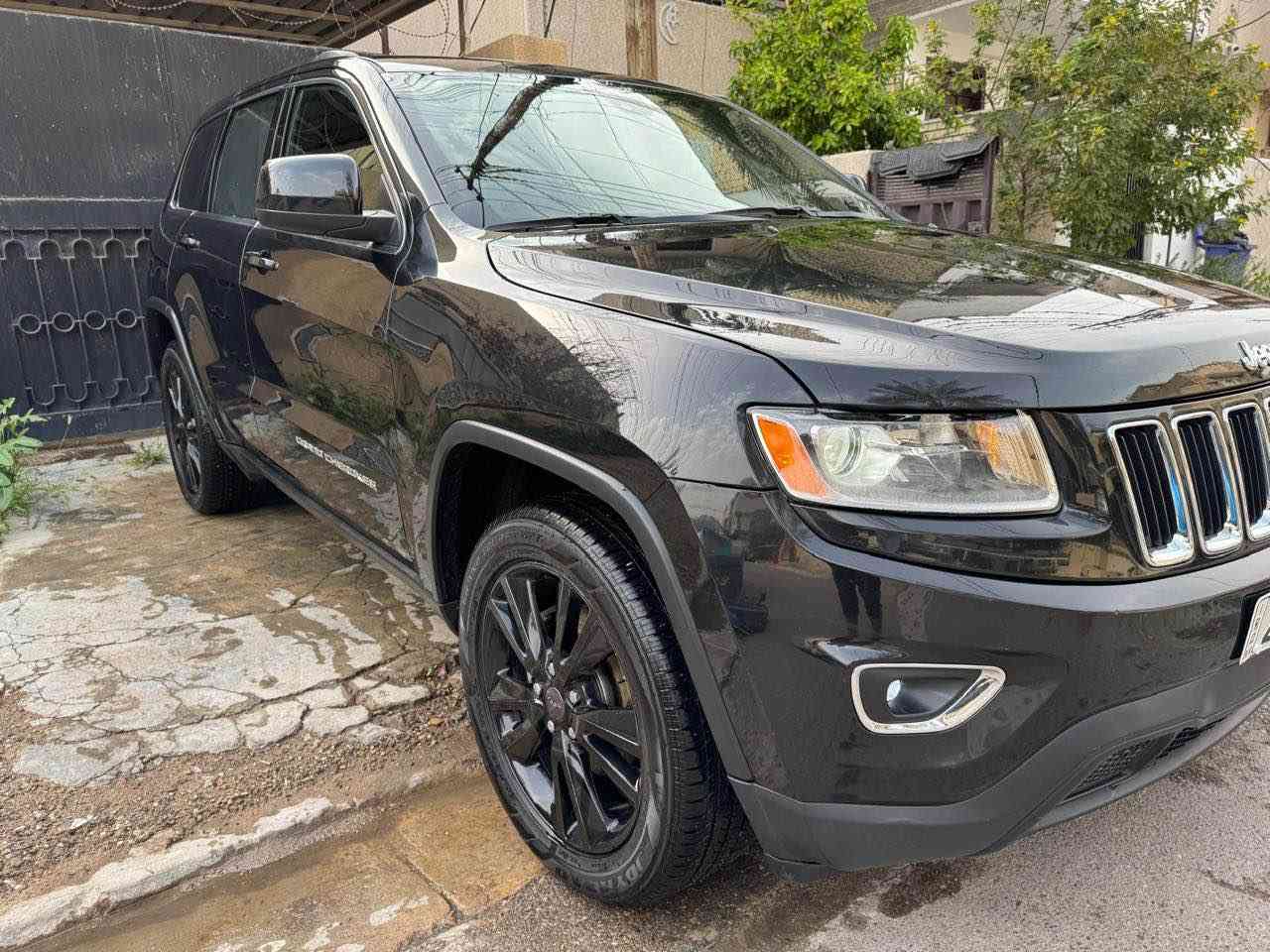 للبيع جيب لاريدو 2016. بدون حادث ولا ايرباك بجم كبس
رقم سليمانيه باسمي شرط تحويل 
هزه جديده

ماشيه85 ميل

السياره مبرمجه. مراوح  عالبانزين. 
ولا كلوب. بالدشبول مشتغل

تخم تاير جديد حجم 20
سيرفس كامله بالسياره

كشنات جلد وكشن السائق كهرباء
تشغيل عن بعد
فور ويل
شاشه  تعرض كار بلي
كامره
تحكم سترين
نظام ايكو
وسبورت
اوتو ستوب
بجم زنون
مري كهرباء
السياره حلوه وجاهزه
سعرها 227 وبيها مجال للطيبين

‭***********‬  متوفر واتس بغداد, العراق
