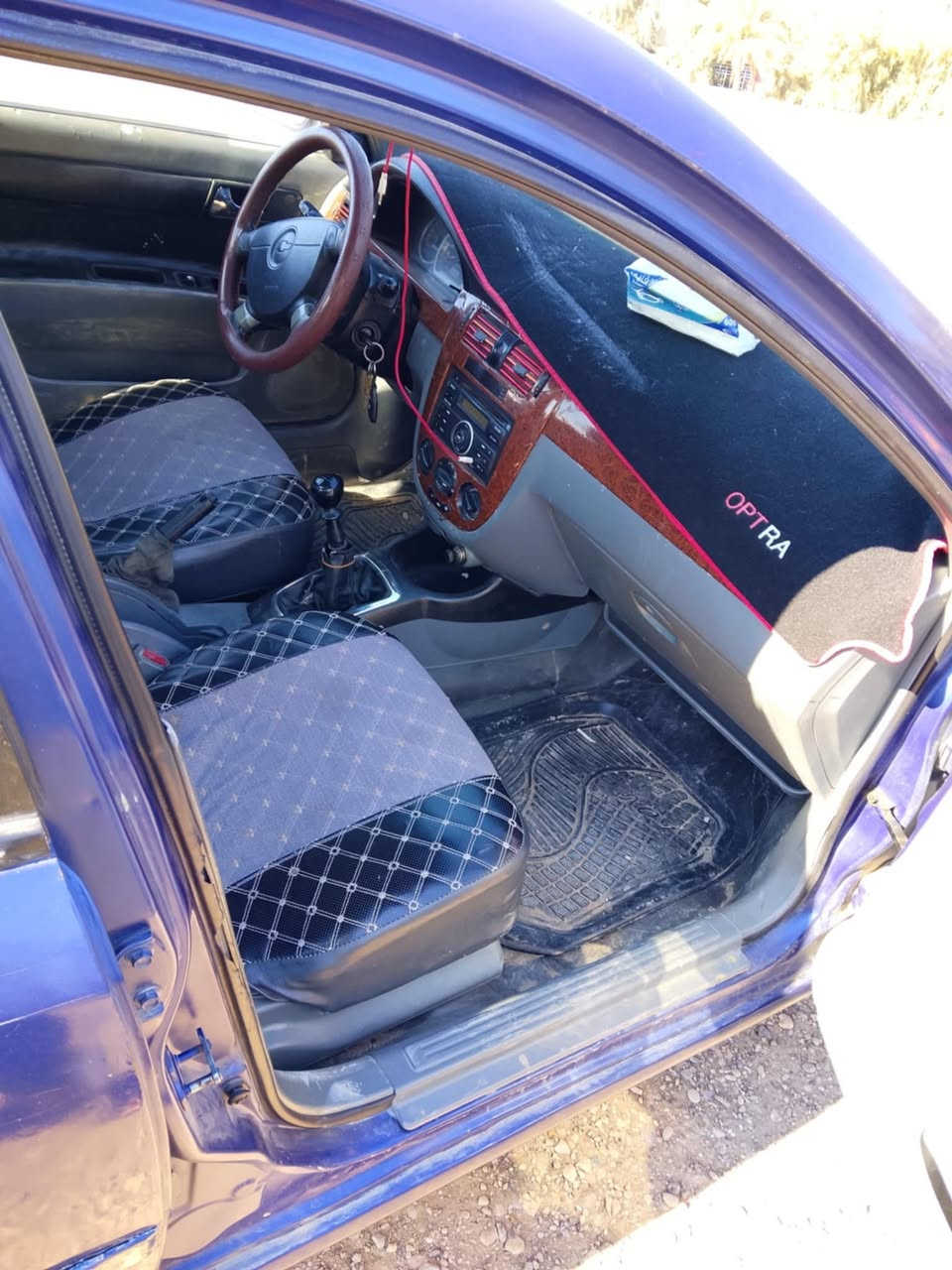 اوبترا للبيع موديل 2005 رقم بغداد بأسمي تحويل مباشر مكفولة محرك كير تبريد صدر امامي وخلفي بيها صبغ حزام أثر خياسات بسيطة بدون ضربة مال جناي ناعمة غرفتها نظيفة سعر ٥٣ وبيها مجال قليل *********** مكانها ديالى ***********
