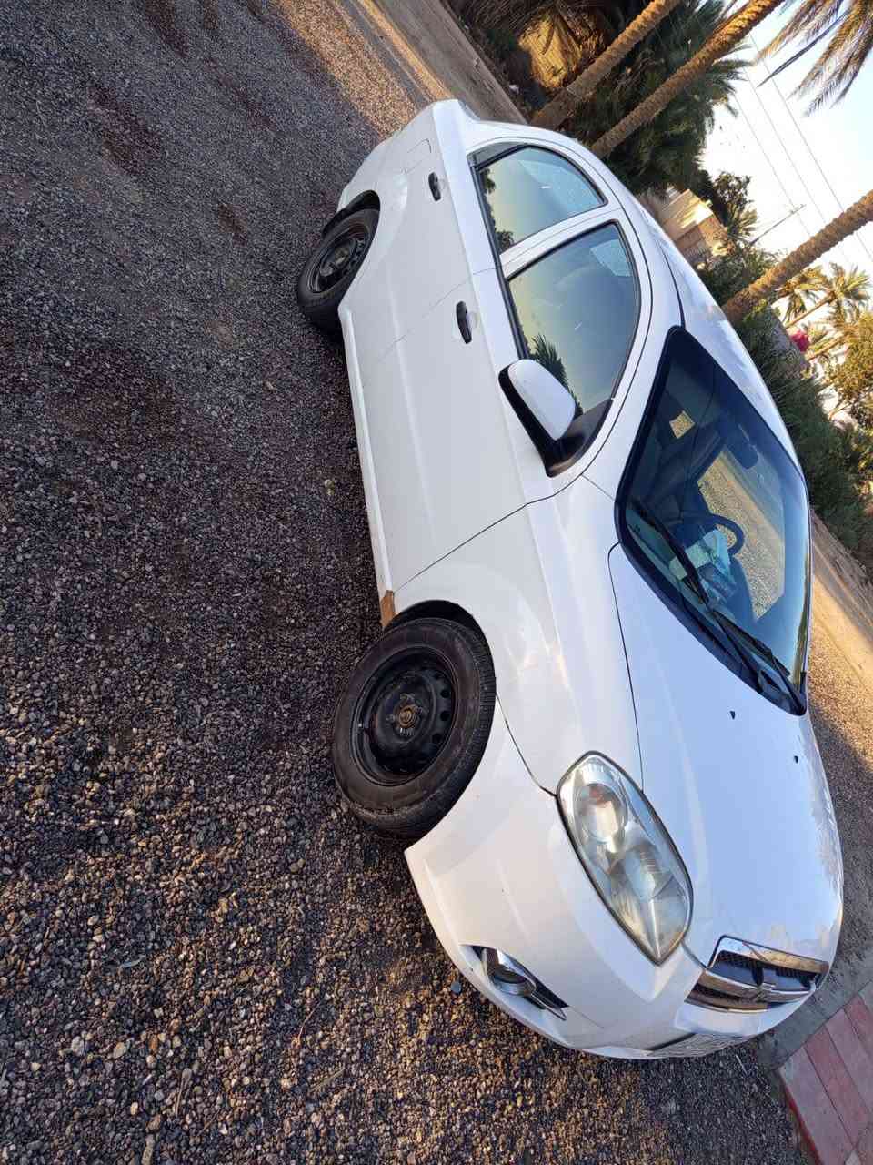 السلام عليكم ورحمه الله وبركاته افيوو 2011 جاهزه مكينه كير حدايه كهربائيات بس تبريد مايشتغل السعر 58قفل للاستفسار ***********
