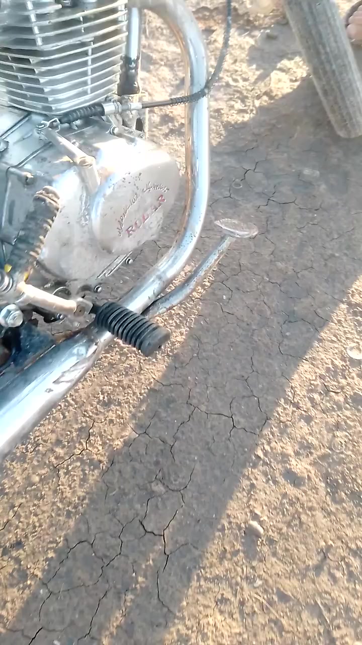 السلام عليكم اربعة كير حربي كامل مابي اي نقص بي فصلة فول مثل ما موضح بل فيديو شلعة معدل لا تنقيص ولا تبخير  السعر 300 وبي مجال  مكان بعقوبة كاطون الرازي *********** موجود واتساب
