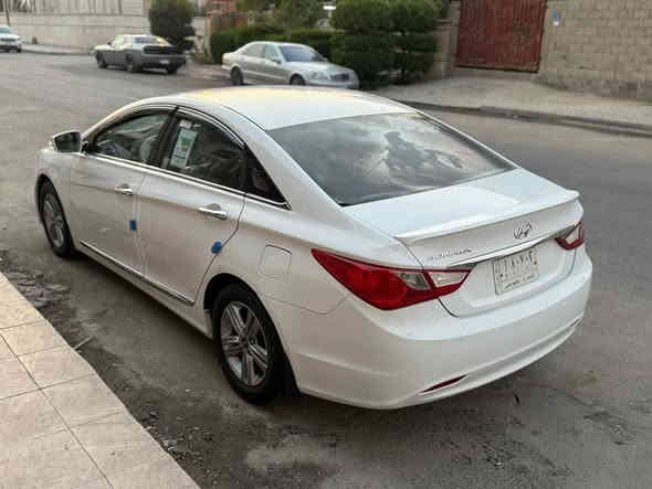 هونداي سوناتا مديل 2013 رقم بصره تحويل ثاني يوم سنويه جديده 2028 خليجي محرك 2400دوش كفاله بس بيه نص قطعه صبغ اثر شخط فقط وبارد مكانين زغار
ولباقي كفاله محرك كير جاهزه كل نقص مابيه سياره نضيفه بمعنى الكلمه عل وضع الشركه ماشيه 99الف
السعر 135 وبيه مجال قليل مكاني ***********
