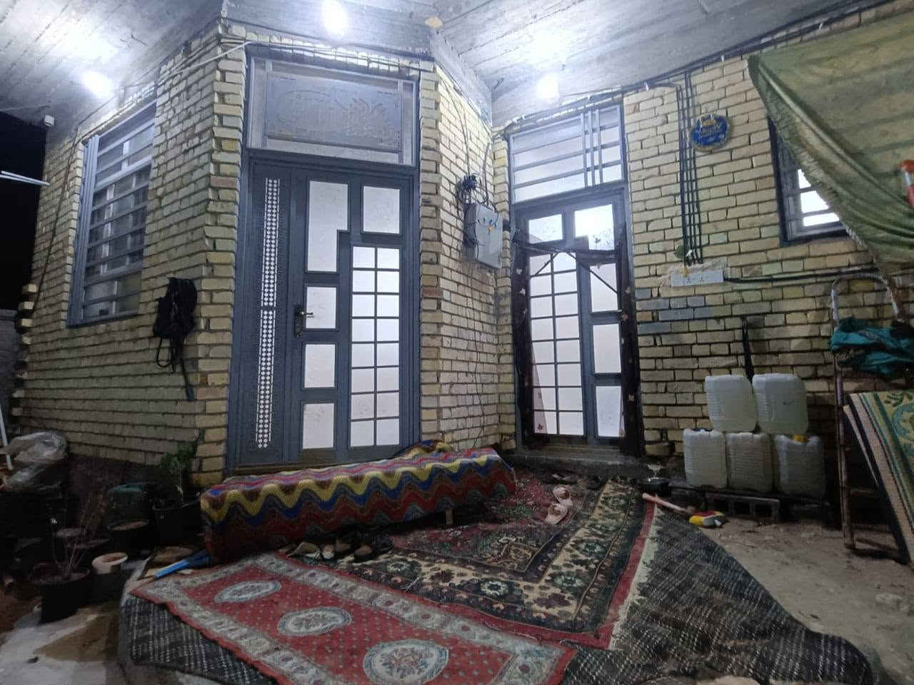 يوجد بيت طابو صرف0 المساحه 300م تحت البناء 150طريق الزازه مقابل مجمع السلام العتبه الحسينيه خلف المطحنه


**إذا كنت صاحب هذا الإعلان وتريد حذفه لأي سبب، رجاءا أرسل رسالة إلى الدعم الفني**