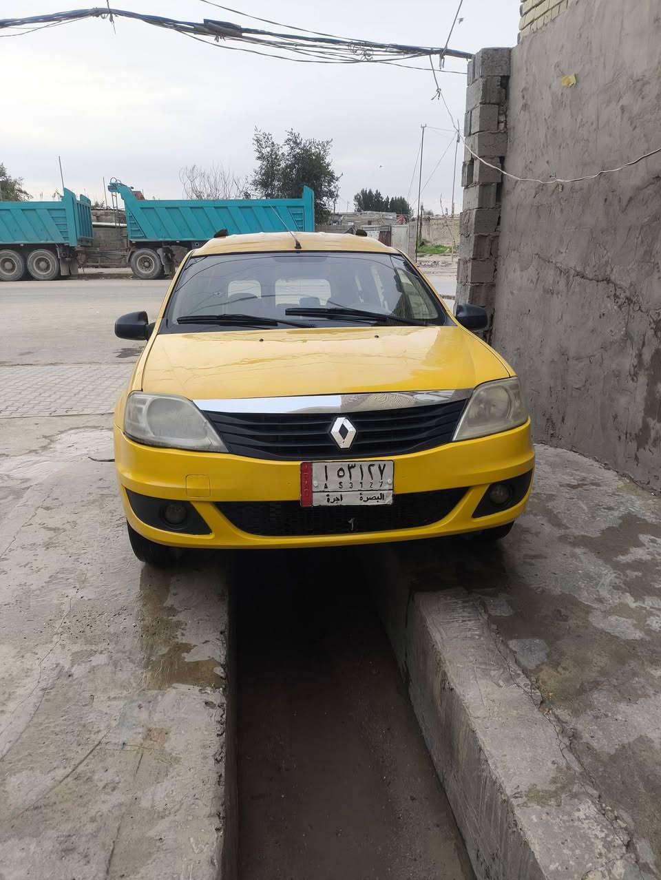 سلام عليكم سيارة لبيع رينو موديل11مكفولة كفالة عامة من ضربة كير جديد تخم تأثير جديد محرك جديدحدادية جديدة مكان نجف مصفرة هيهة وغرامات /***********
