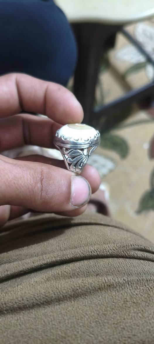 عطف بحري ملكط + خرزه نوع جزع
فضه عيار 925 
قيم وتشلع عيوني
خاص متواجد


**إذا كنت صاحب هذا الإعلان وتريد حذفه لأي سبب، رجاءا أرسل رسالة إلى الدعم الفني**