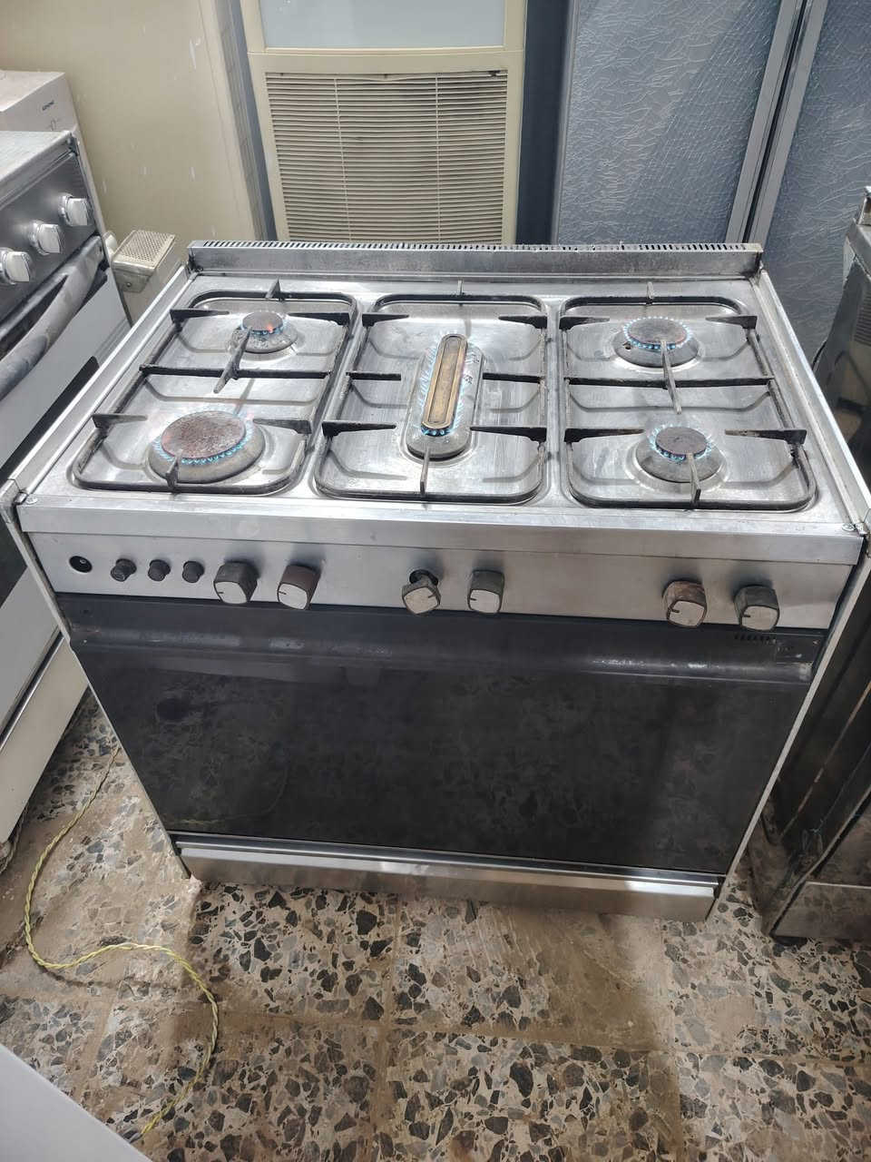 عشتار نضيف وبلادي  سعره مناسب
***********
