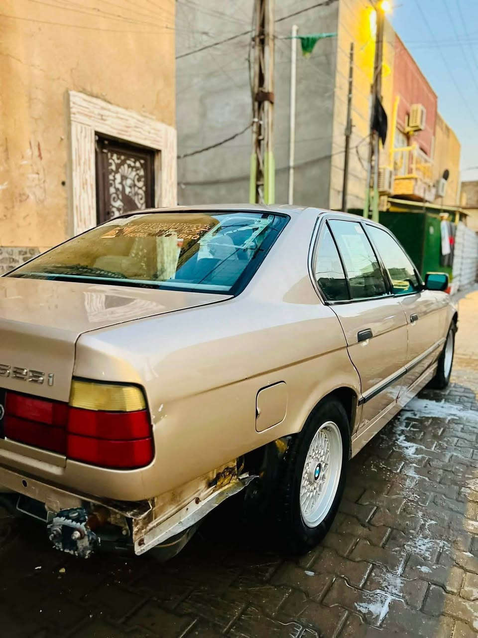 سلام عليكم (BWM(520 سياره نضيفه كير مكينه خير من اللۿہ تبريد❄️كشنات جلد السياره شماليه رقم أربيل داخل عسلي كهربائيات كامله من دعاميه لدعاميه السياره نضيفه كير عادي فتحه سلايت بلقماره الي ياخذها مايخسر لئن متعوب عليها تخم تاير جديد سعر السياره 52ورقه وبيهه مجال  مكان السياره بغداد  (الهاتف : ‭***********
