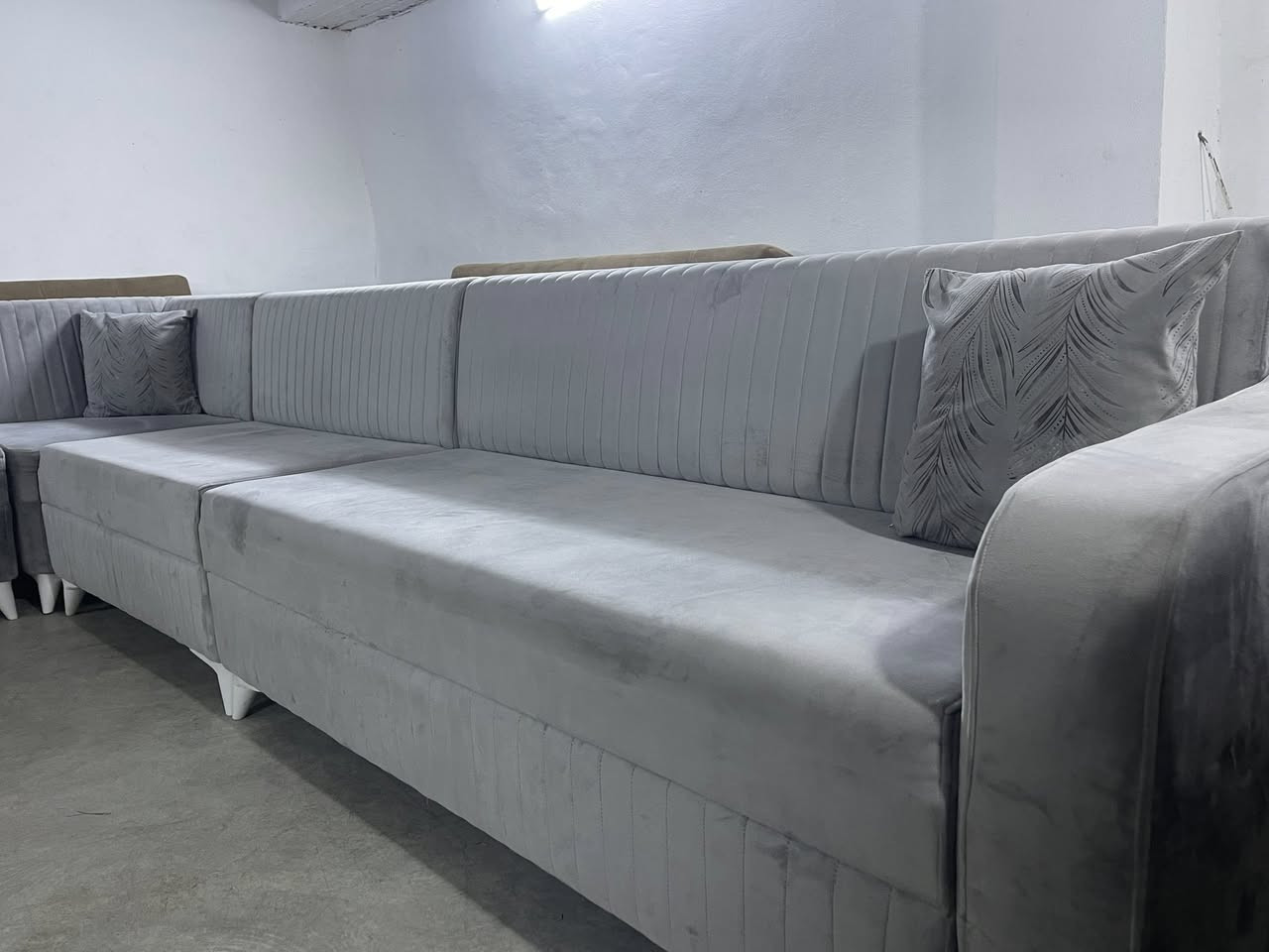 L
هاتینەوە بە ئێڵێکی 10 نەفەری ناوازە
فول دەست کردە دیزاینی کۆمپیتەریە 
تابڵێی تۆکمەیە ژم ***********
