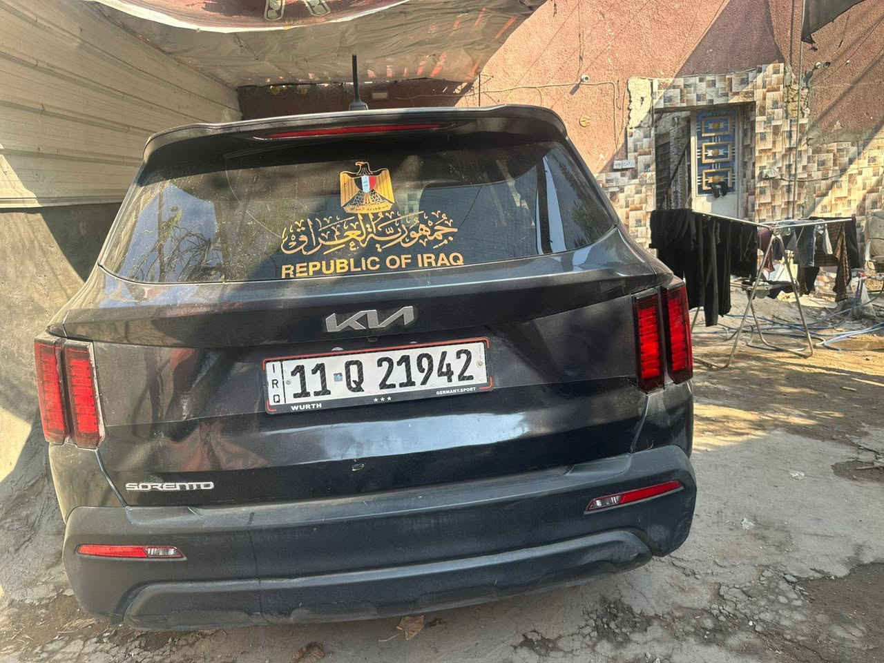 السلام عليكم اخوان سورنتو موديل 2023 وارد امريكي سبعه راكب مكينه 2500 حادثه فقط بلجنطه اربع اصابع وغراضهه كلهن اجني وياهه السياره ليبل واحد بدون تبديل بدون ارباك مكاني بغداد  والسعر ٢٣٠ وبيهه مجال واي استفسار *********** اني مكلف بلنشر بغداد, العراق
