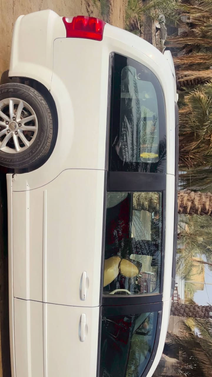 دوج كرفان موديل 12 اجره خطها سماوه خضر جاهزه تبريد 3 قطع ثلج مالكها سماوه يريد تحويل السعر 120 وبيها مجال قليل ***********
