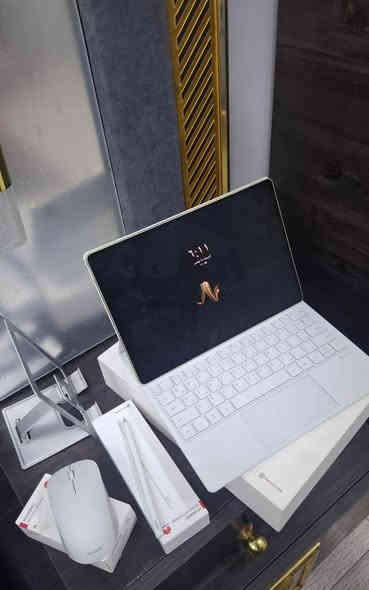 ايباد هواوي ميت بات برو  حجم الشاشه 12 اانج الحجم الجبير  ذاكره 512 نضافه 99/100 جميع ملحقاته مامفتوحه(قلم + كيبورد + ماوس ) ستخدام قليل  السعر مليون وبي مجال قليل
***********
