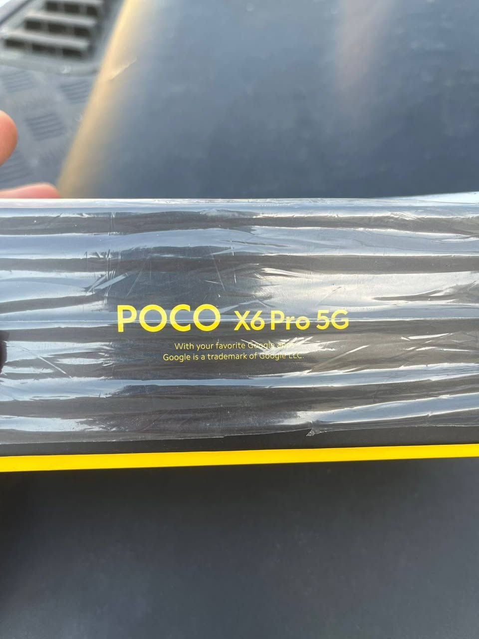 Poco x6 pro 5g 
الذاكره / 512
العشوائيه / 12 
الشاشه / 120 هيرتز ( فريم )
المعالج / Dimensity 8300-Ultra
ببجي / 120 فريم / وبيقة الألعاب 120 فريم 
الجهاز بصمة شاشه وبصمة وجه
( يحتوي على تبريد مائي ) 
الجهاز / اللون الاساسي الاصفر ( جلد )
الجهاز كلش نضيف وما بي اي خلل
( كارتونته موجوده وشاحنته موجوده وكفره الاصلي موجود ) 
السعر ( 350 ) وبي مجال بسيط 
العنوان / بغداد مدينة الصدر/ حي طارق
الرقم/ ***********
