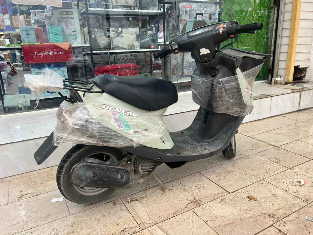 السلام عليكم دراجه للبيع ياماها أي عيب مابي السعر 220 بي مجال قليل
***********
