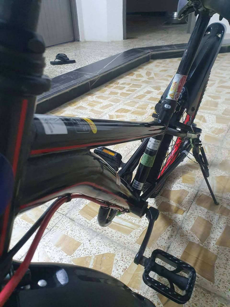 السلام عليكم
الحلال للبيع 
باسكل جبلي حجم 22 الباسكل كفاله عامه من التاير للتاير الباسكل حيل حلو وكاعد فول باسكل كلشي شغال كير قمچات بريكات تايرات الاصليات مالو القمچات الاصليات مالو الباسكل سعرو 75 وبي مجال خاص او رقمي ***********
