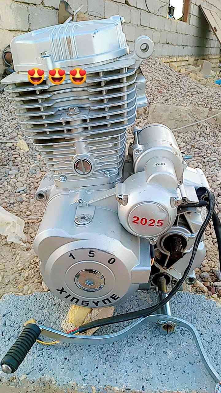 محرك حمره للبيع موديل 25 ما مفتوح بي برغي بعده شركة مكاني بابل *********** اتصل ع رقم وبيك خير وتدلل
