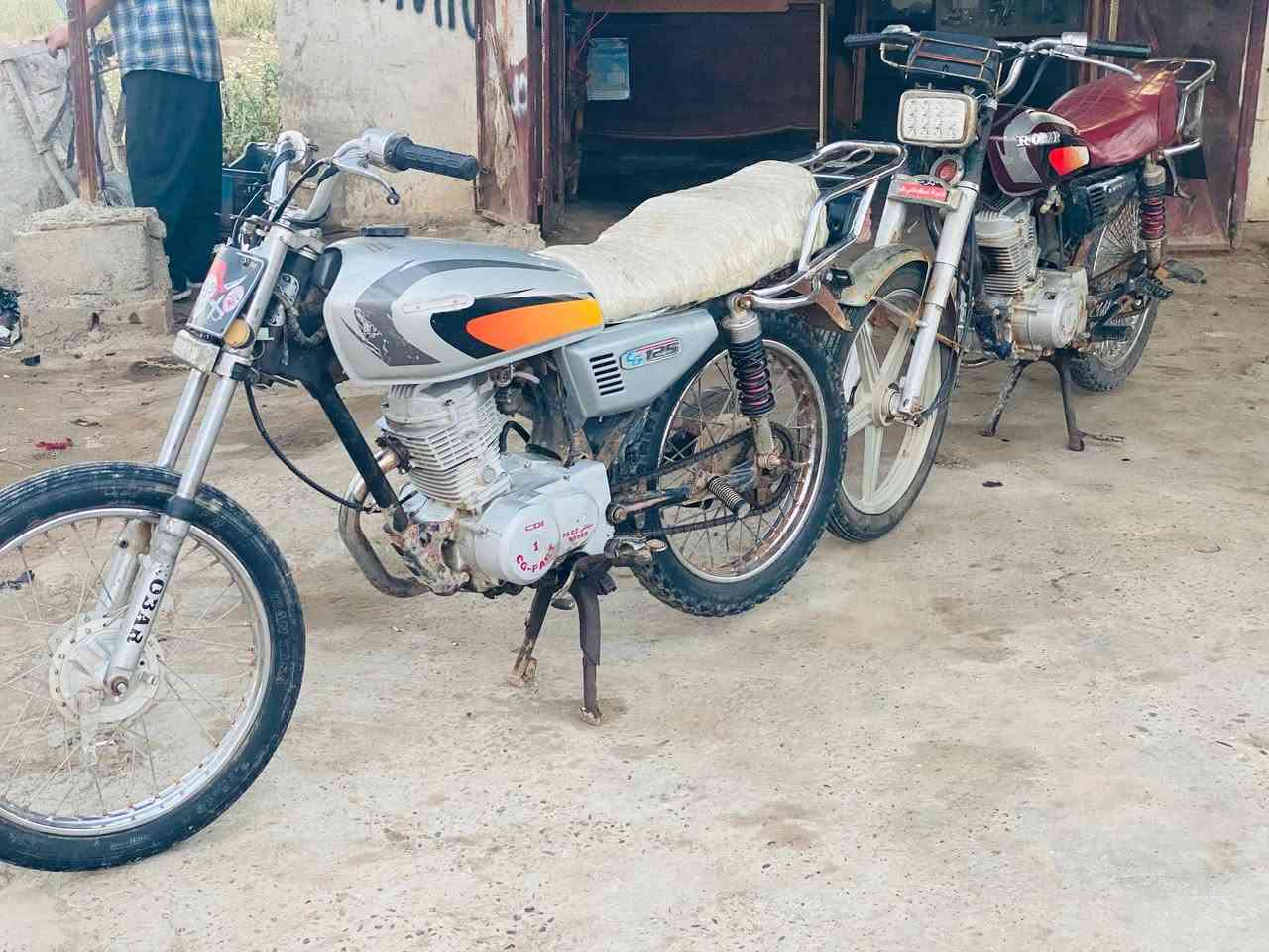 ماطور رياضي الرصاصي جاهز السعر 190 وبي مجال
ماطور  بارت الاحمر جاهز بس بي دخن السعر 140 وبي مجال 

محرك ايراني هندر فقط  5 كير نضيف فول كابريته جديده  شرط السعر 100 

ماطورين تفليش بلفيديو شتريد ابيعك من الظفيره للويل الخلفي 
شاصيات ثلاث وياله كب صالنصات دوسات بريك كل شي اريد موجود  
المكان الشركاط الساحل الايسر قريه السلمان الشارع العام محلات الهليم


**إذا كنت صاحب هذا الإعلان وتريد حذفه لأي سبب، رجاءا أرسل رسالة إلى الدعم الفني**