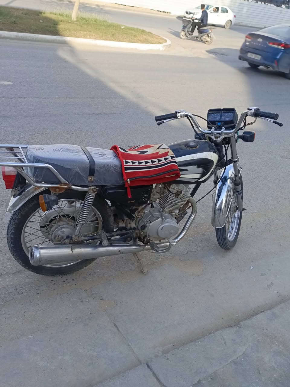 دراجة أربعة كير للبيع، أوراقها أصولي وكاملة
شاصي 17 وتعمير 23
كهربائياتها كلها شغالة
الدراجة نشطة هندر واحد تشتغل 
السعر: 650 ألف قفل (بدون عملة)
للتواصل خاص 👍


**إذا كنت صاحب هذا الإعلان وتريد حذفه لأي سبب، رجاءا أرسل رسالة إلى الدعم الفني**