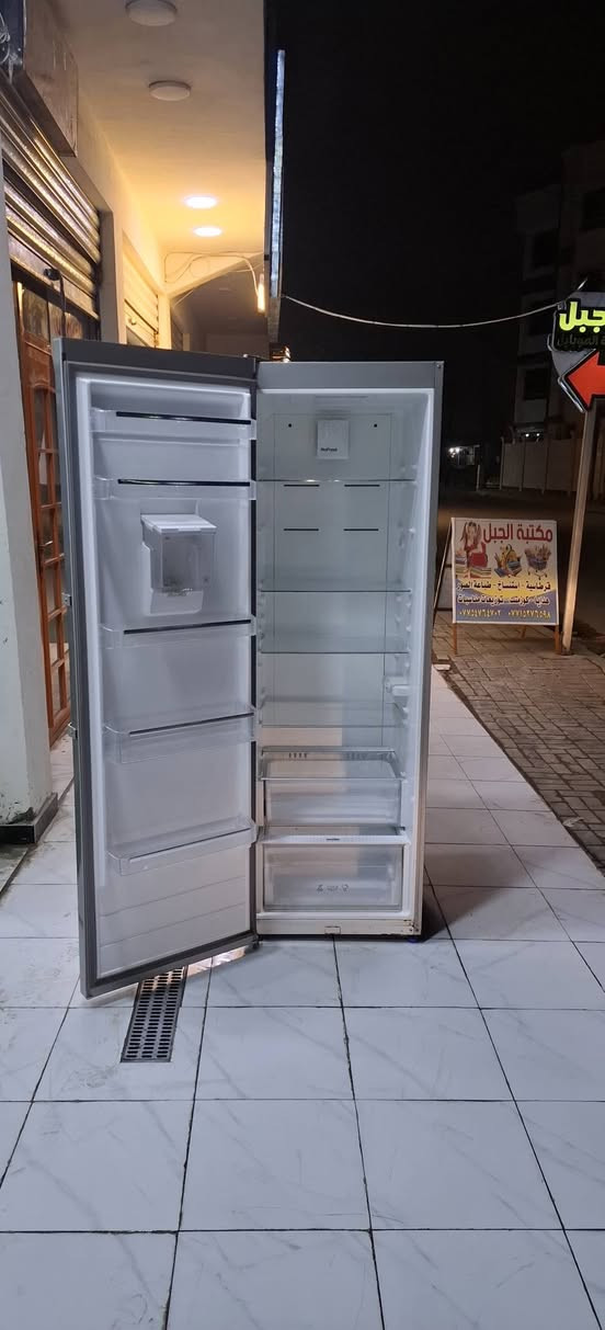 مرحبآ ثلاجة ماركة فستل ام البراد حجم 22نظام تجميد شغالة وظمان بشغلهة نظافتهة [💯 ]  للبيع سعرهة 235 بيهة مجال تواصل ***********
