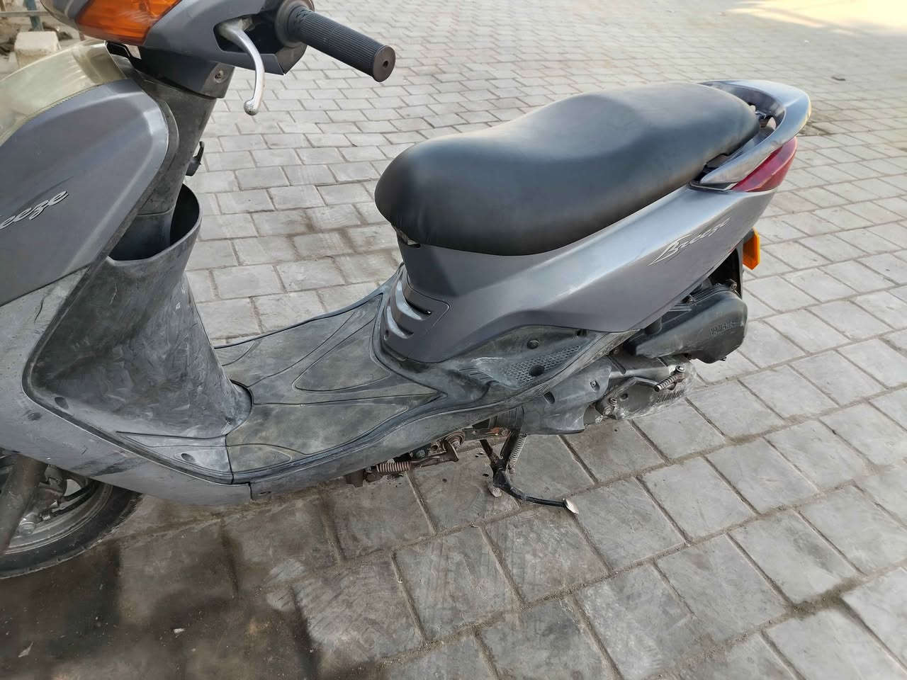 دراجه بريز 
صوته خشن . شلعه ومعدل حلو 
محرك برغي مامطخوخ 
مدينة الصدر . قطاع 47
750 وبيها مجال قليل
مراسله علخاص 
او الاتصال *********** بغداد, العراق
