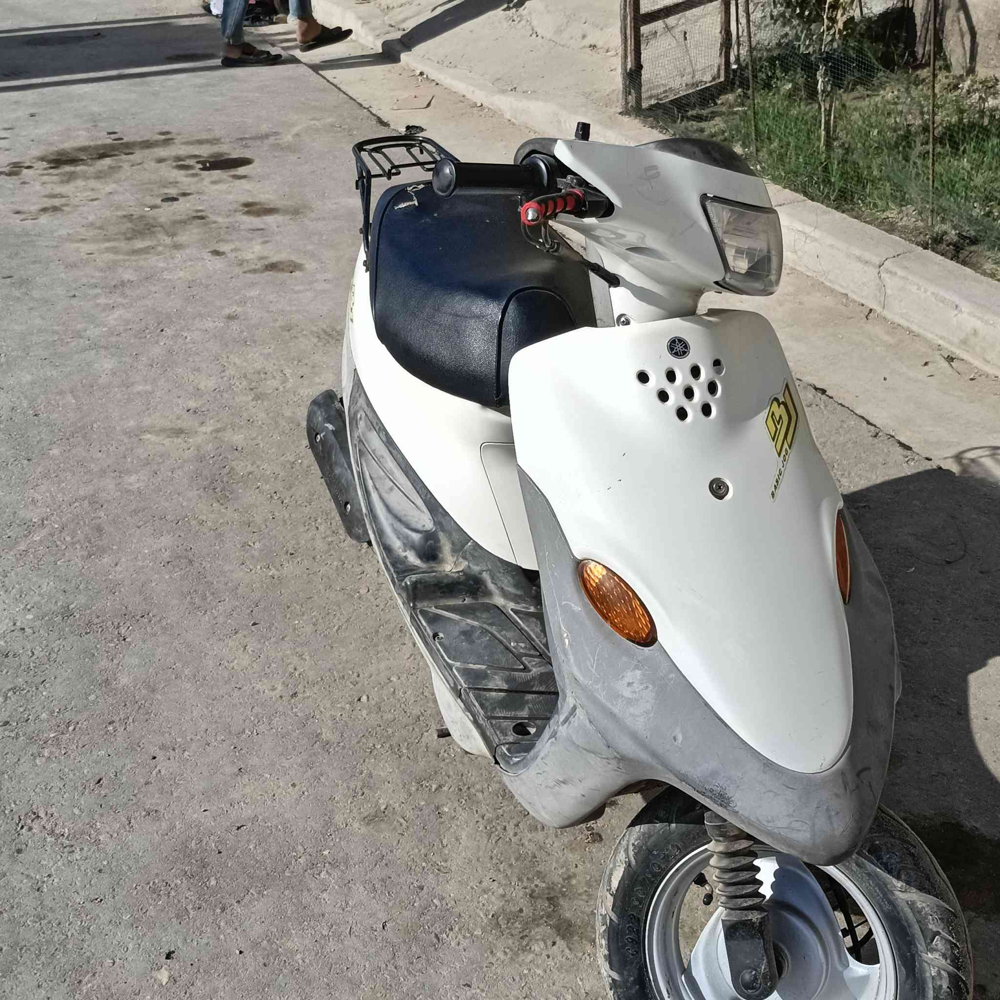 سلام عليكم دراجه للبيع 9زروف دراجه وكيل صارله فتره من طالعه دراجه خير من الله سعر800وبيه مجال  رقم ***********
