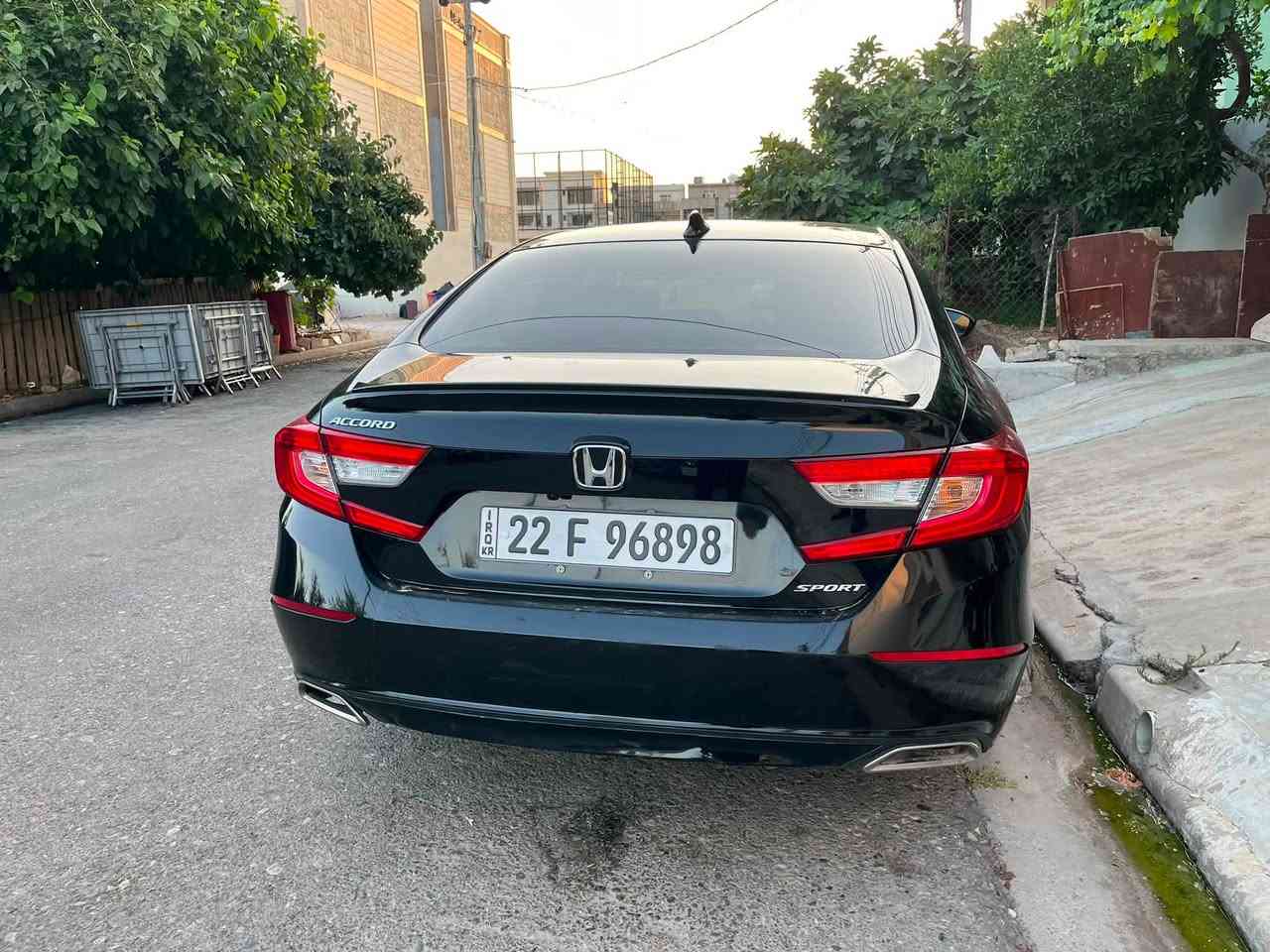 هوندا اكورد سبورت 2022
مكينه 2000توربو 
وارد امريكي

المواصفات 
1وضعيات قياده (نورمال سبورت ايكو)
2 تشغيل بصمه 
3 اوتو هولد
4 سايد بريك كهربائي
5 كشن سايق كهربائي
5 حساس امامي 
6 شفتات ستيرن 
7 كشنات جلد  
8 ويل 19سبورت 
9 مثبت سرعه 
10 كامرا خلفيه 
11 تخم تاير جديد بطاريه جديد 
12 تحديد مسار 
حادث السياره 
بنيد صبغ وجاملغ سكن تبدل 
وباب سكن تبديل
ممشه السياره 58 الف كيلو متر
سعر السياره 138 ورقه بيها مجال حق الجيه
رقم تليفون 
***********  بي وتساب 
اسيا ***********
مكان سياره دهوك 
تحويل غرامه بشرط
