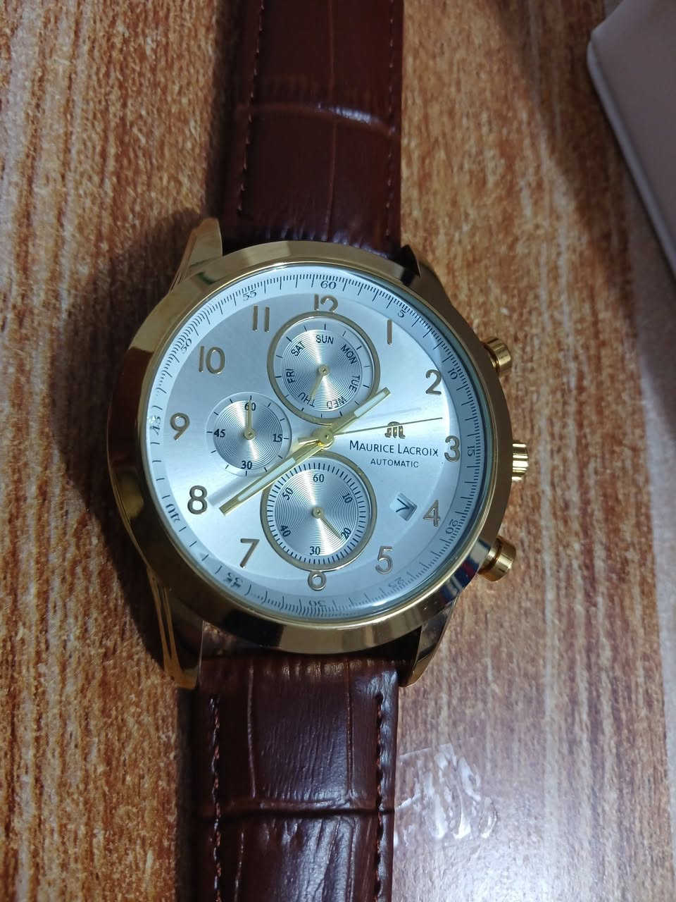 ساعه باله جديد بهذا الشكل ستاتر كله شغاله مع علبه السعر مع التوصيل 28 الف بالعافيه الي ياخذها


**إذا كنت صاحب هذا الإعلان وتريد حذفه لأي سبب، رجاءا أرسل رسالة إلى الدعم الفني**