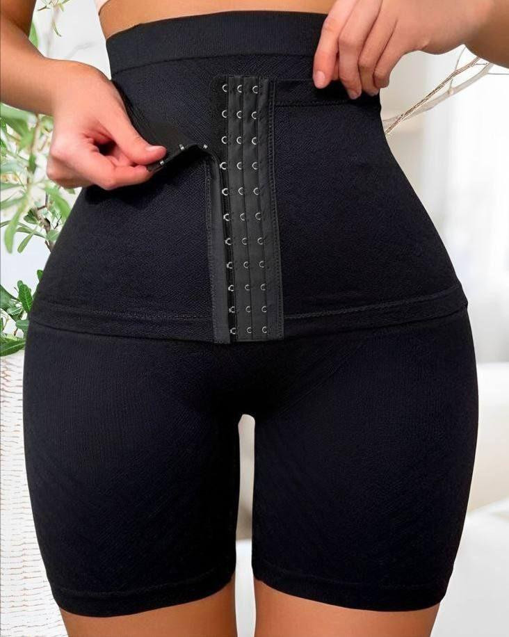 تكرار
#مشد ومنحف 1*2
مشد تنحيف وشد البطن والخصر والوركين ورفع الارداف الأفضل لجسم مثالي 
للنساء خصوصا بعد الولادة... متوفر بلونين اسود والبيج
• مميزات المشد  :
- يعمل المشد على تحسين هيئة وشكل الجسم.
- يساعد المشد على تعزيز وضعية الجسم، من خلال الجلوس والوقوف بشكل صحيح ومستقيم.
- يعمل المشد على جعل الجسم مرسوماً ورشيقاً.
- يساعد  على شد أعضاء الجسم مثل البطن، الأرداف، الوركين والفخذين، للحصول على جسم منحوت.
- يساعد شد البطن والأرداف على التقليل من وزن الجسم. 
ـ يساعد على استعادة مظهر البطن المسطح وتقليل دهون البطن.
ـ يشجع عضلات البطن للعودة لطبيعتها.
ـ لا يظهر تحت الملابس.
ـ يدعم الجزء السفلي من ظهرك.
ـ يساعد على الجلوس الصحي أثناء الرضاعة.
ـ يمنع ترهلات الجلد في البطن.
لكن تجنبي استخدامه أثناء النوم.
- يرفع الارداف بشكل طبيعي ويحسن من شكلها بالاستعمال المستمر 
- مصنوع من اجود انواع اقمشة الكورسيهات المطاطة والمريحة المخصصة لتنحيف وشد الجسم 
#الاصلي 
القياسات فري سايز يلبس من وزن ٥٠ الى ٩٠ كيلو 
توفر باللون الاسود 
 يوجد خدمة توصيل لجميع محافظات العراق ٤ الاف بغداد, العراق


**إذا كنت صاحب هذا الإعلان وتريد حذفه لأي سبب، رجاءا أرسل رسالة إلى الدعم الفني**