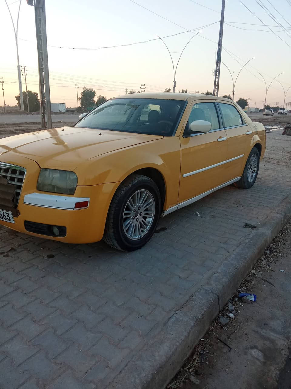 سلام عليكم أوباما للبيع مديل 9 مكفوله حادث قوي مصفره هيئه وغرامة رقم واسط جديد سنويه ل31  مكينه وكير جديد جاهزه تخم تاير حداده تبريد شغال مكان السياره البصره الكرنه الاستفسار *********** السعر 105 وبيها مجال
