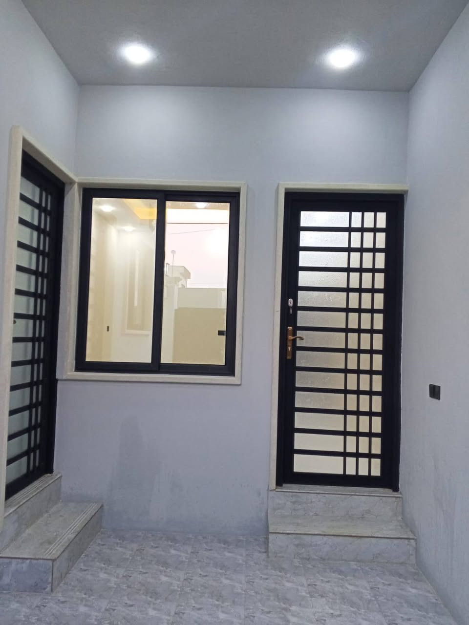 #عروض التقوى للعقار 
#عرضنا_المميز_والجديد
🏘️داران توأم للبيع يارمجة الشرقية الثانية🔴
بناء حديث (مامسكون)
#السعررررر_105_مليون للدار الواحد(التعامل حول السعر مع صاحب العقار)
فول وبمواصفات⬇️
🤚الارضية بورسلين& سيراميك نصف جدار & سقوف ثانوية&جبس بورد
🩸نظام دكتات
🌹واجهة حلان سيراميك
المساحة 100متر🩸
الواجهة 5  العمق20
طابقين
الطابق الاول⬇️
مكون من /استقبال/غرفة نوم/مطبخ/هول/صحيات داخلية+صحيات خارجية
الطابق الثاني⬇️
مكون من غرفتين&هول&صحيات
شرط التحويل
🛑للاستفسار مع مكتب التقوى
موصل /شارع كركوك الرئيسي 
   موقع المكتب/مقابل جامع البيت العتيق 
فايبر & واتساب
 ***********
 ***********
🌹لتصلك العروضات الجديدة أضغط متابعة لصفحة مكتب التقوى للعقار
