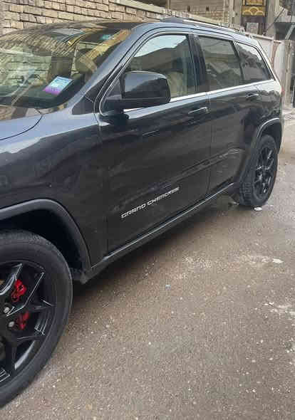 جيب لاريدو موديل ١٤ وارد امريكي حادثها جاملغ امامي ايسر وبنيد بدون ارباك وبيها نص الباب الخلفي الايمن صبغ وبارد بالجاملغ الايمن الامامي صور الحادث والسونر موجودة ماشية ١٠٣ الف ميل محرك ٣٦٠٠ يشتغل على البانزين عادي بدون دوانز
رقم بغداد شبه مميز الرقم الجديد الانكليزي سنوية جديدة بأسمي كير طيارة ٨ نمر فور ويل حساسات خلفية وكامرة خلفية ويل كب ٢٠ شفتات ستيرن نظام ايكو كشن كهرباء بصمة تشغيل وابواب دخول ذكي وترحيب تشغيل عن بعد انارة لد داخلية بالابواب
تبريد ثلج منظومة جديدة قبل شهر شديتها ادامة كاملة للمحرك 
العنوان بغداد 
السعر185 وبيها مجال
الشراي يخابر على الرقم ***********
